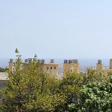 Tres Bel Vue Apartment *